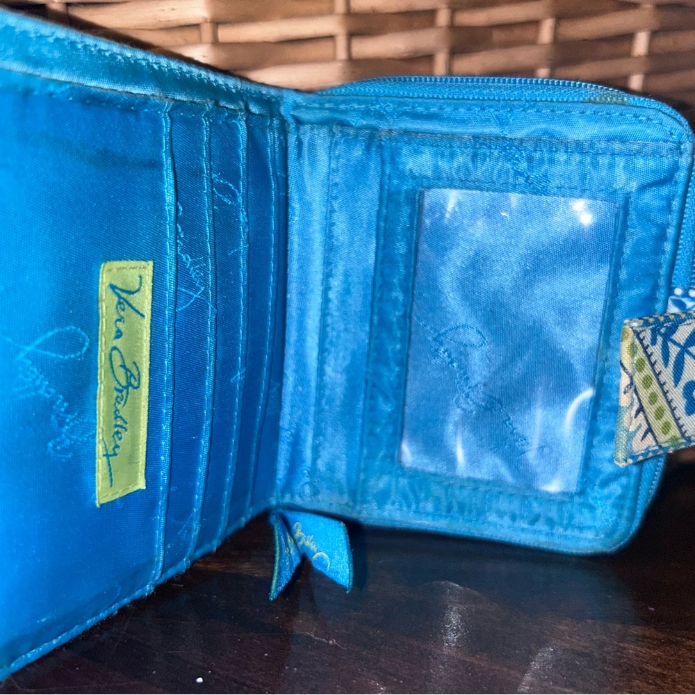 ★ Vera Bradley Blue Paisley Quilted Wallet Wristlet Organizer - Picture 6 of 10